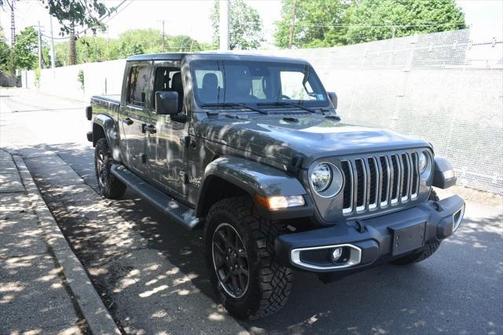 2022 Jeep Gladiator Overland