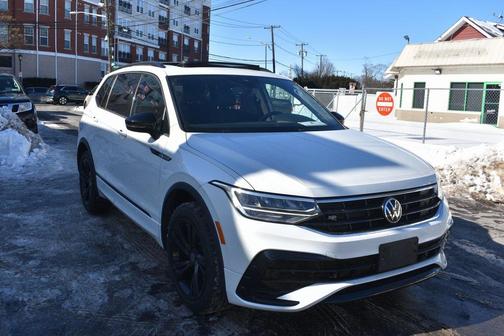 2023 Volkswagen Tiguan 2.0T SE R-Line Black 4MOTION