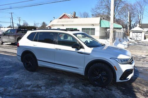2023 Volkswagen Tiguan 2.0T SE R-Line Black 4MOTION