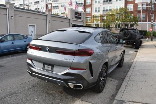 2025 BMW X6 xDrive40i