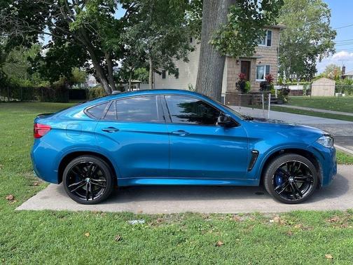 Photo 5 of 32 of 2018 BMW X6 M Base