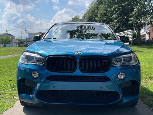 Photo 3 of 32 of 2018 BMW X6 M Base
