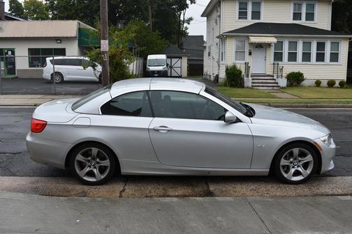 2011 BMW 335 335i