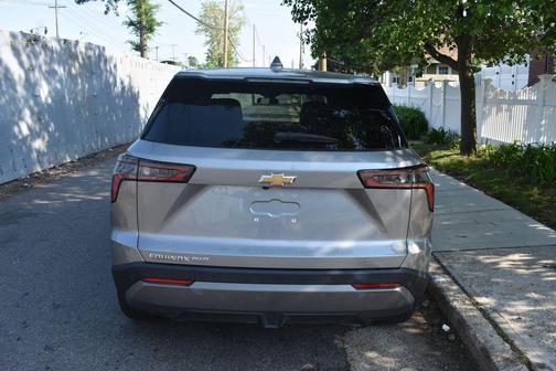 Sterling Gray Metallic 2025 Chevrolet Equinox 1LT
