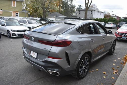 2025 BMW X6 xDrive40i
