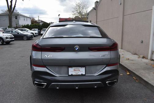 2025 BMW X6 xDrive40i