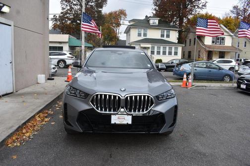 2025 BMW X6 xDrive40i