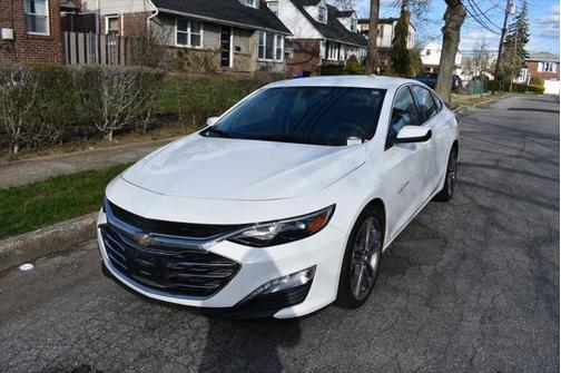 2022 Chevrolet Malibu FWD LT