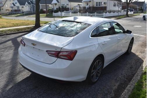 2022 Chevrolet Malibu FWD LT