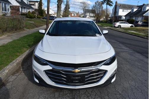 2022 Chevrolet Malibu FWD LT