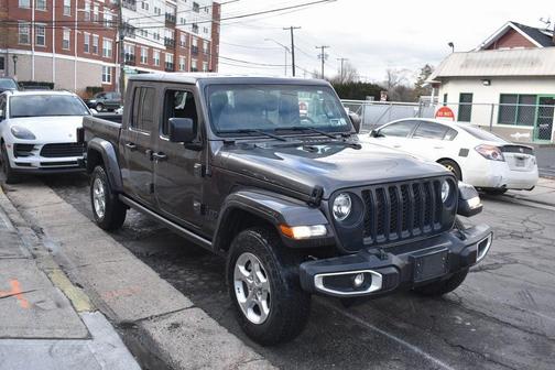2022 Jeep Gladiator Sport