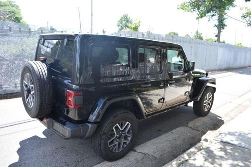 Black Clearcoat 2025 Jeep Wrangler 4-Door Sahara 4x4