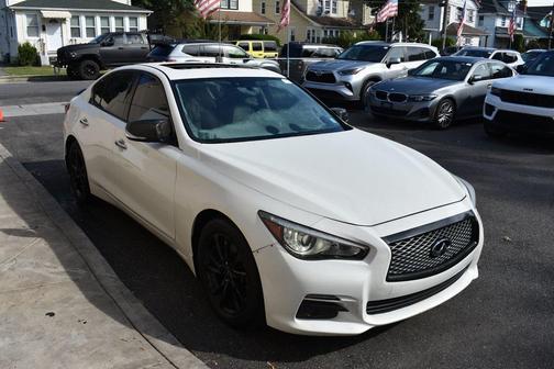 2017 INFINITI Q50 3.0t Signature Edition