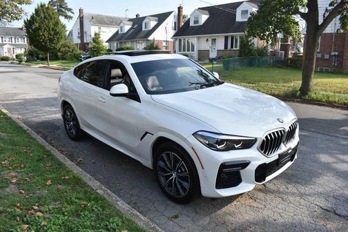 2023 BMW X6 xDrive40i