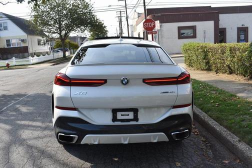 2023 BMW X6 xDrive40i
