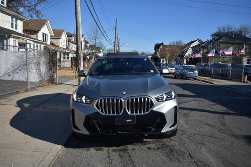 Skyscraper Gray Metallic 2025 BMW X6 xDrive40i