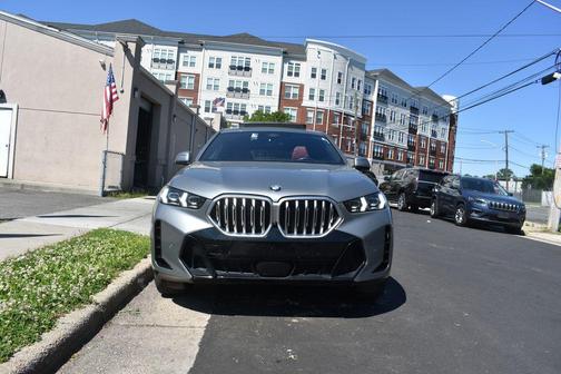 Skyscraper Gray Metallic 2025 BMW X6 xDrive40i