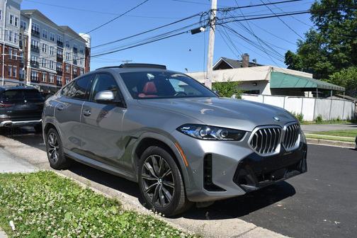 Skyscraper Gray Metallic 2025 BMW X6 xDrive40i