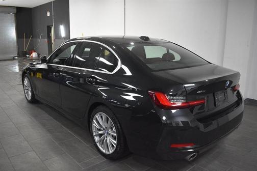 Black Sapphire Metallic 2024 BMW 330 330i