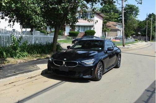 2022 BMW 230 i
