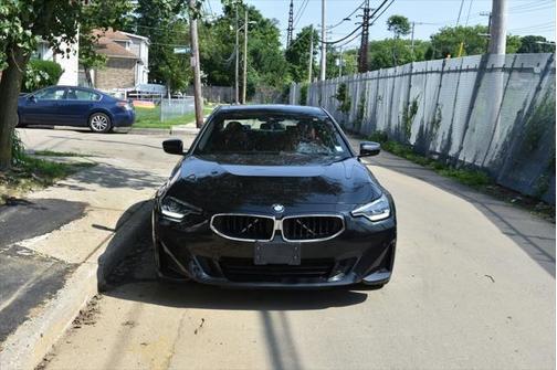2022 BMW 230 i