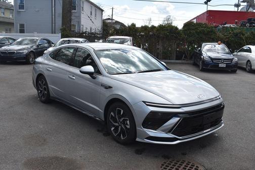 Aero Silver 2025 Hyundai SONATA SEL