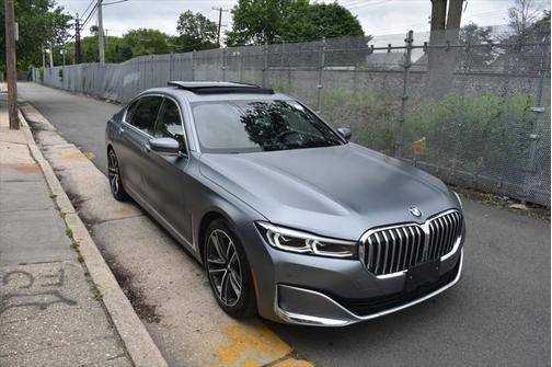 2022 BMW 750 i xDrive