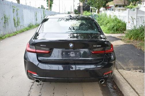 2024 BMW 330 i xDrive
