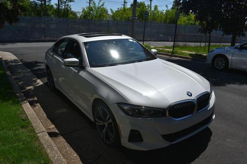 Mineral White Metallic 2024 BMW 330 330i