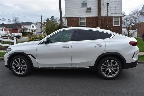2021 BMW X6 sDrive40i