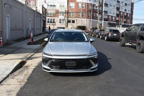 Aero Silver 2025 Hyundai SONATA Hybrid SE