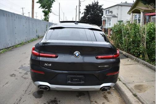 2024 BMW X4 xDrive30i