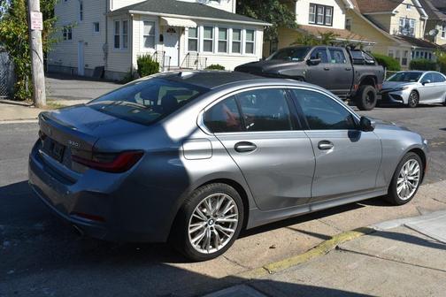 2024 BMW 330 i xDrive