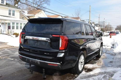 2024 GMC Yukon XL SLT