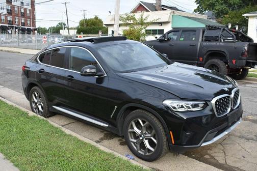 2024 BMW X4 xDrive30i