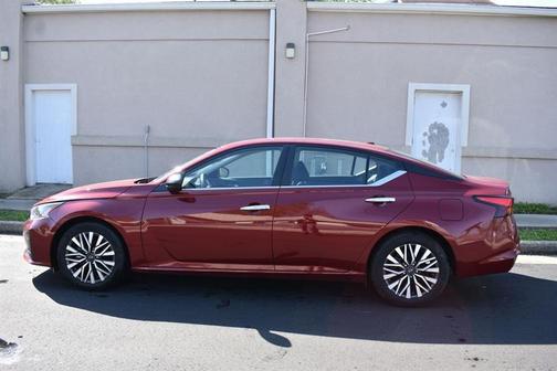 Scarlet Ember 2025 Nissan Altima 2.5 SV
