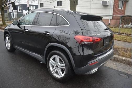 2021 Mercedes-Benz GLA 250 Base 4MATIC