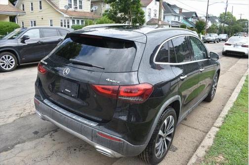 2021 Mercedes-Benz GLA 250 Base 4MATIC