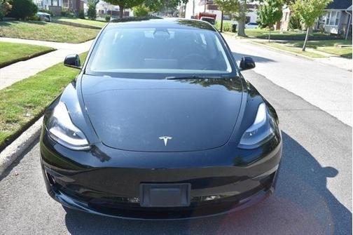 2022 Tesla Model 3 Standard Range