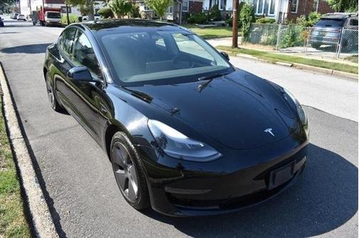 2022 Tesla Model 3 Standard Range