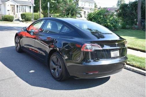 2022 Tesla Model 3 Standard Range