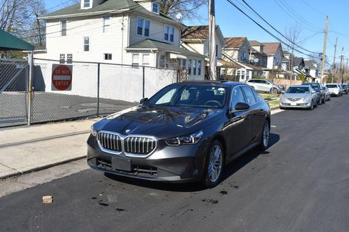 Dark Graphite 2025 BMW 530 530i
