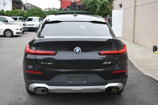 2024 BMW X4 xDrive30i