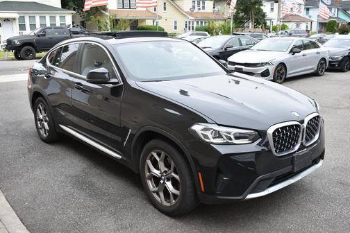 2024 BMW X4 xDrive30i