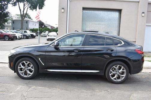 2024 BMW X4 xDrive30i