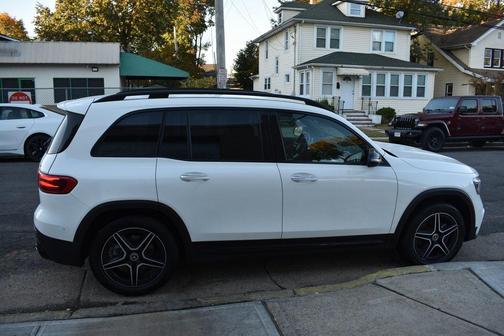 2025 Mercedes-Benz GLB 250 4MATIC