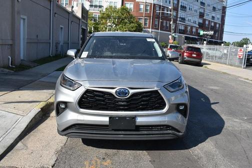 2021 Toyota Highlander Hybrid LE