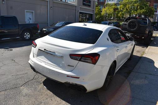 2022 Maserati Ghibli Modena