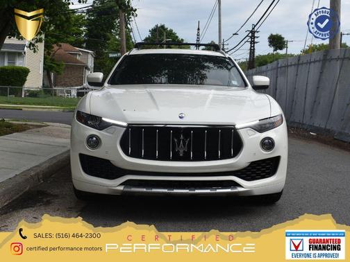 Bianco 2018 Maserati Levante S GranLusso