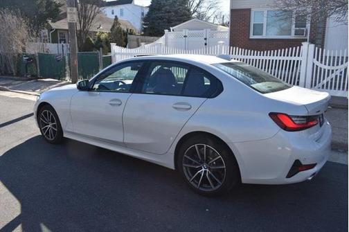 2022 BMW 330 xDrive